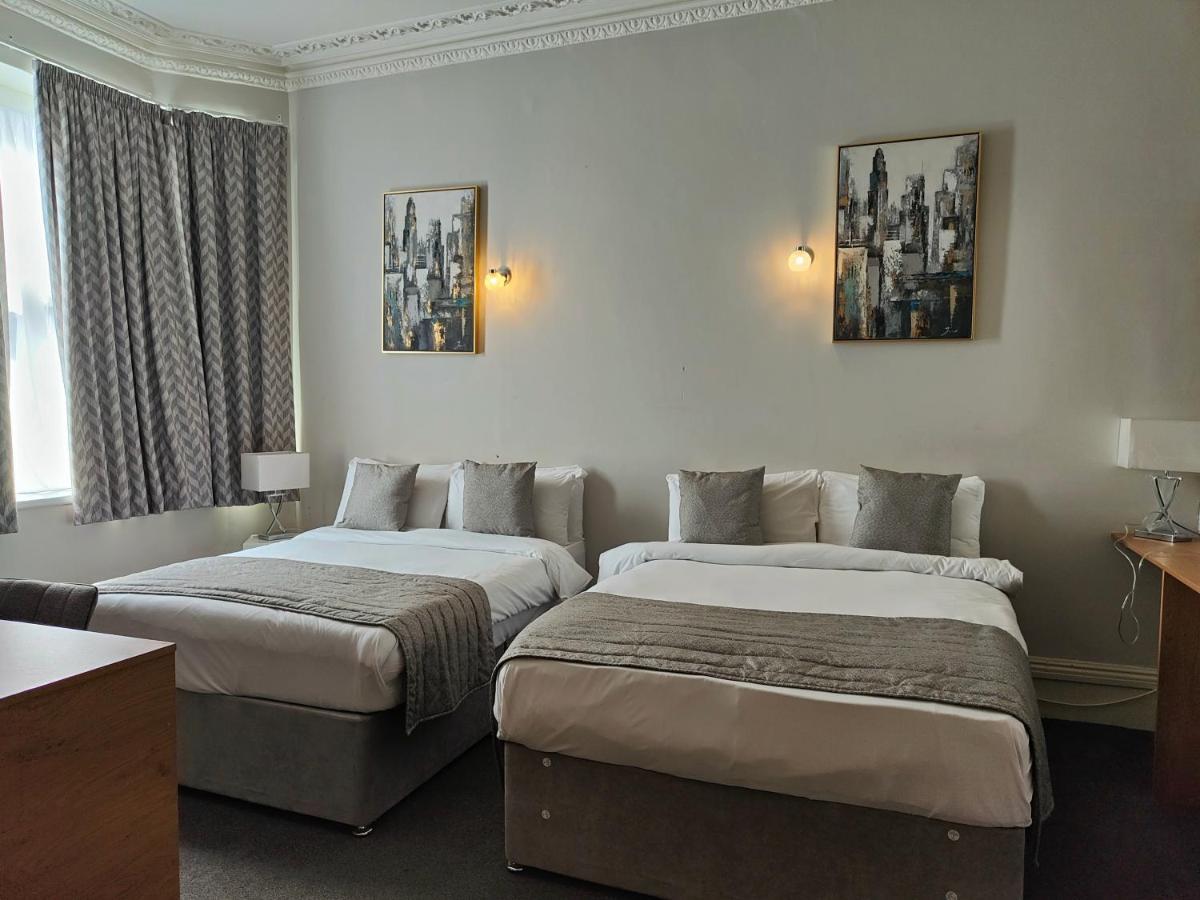 Hotels 24-7 - The Old Victoria Hotel Newport  Buitenkant foto